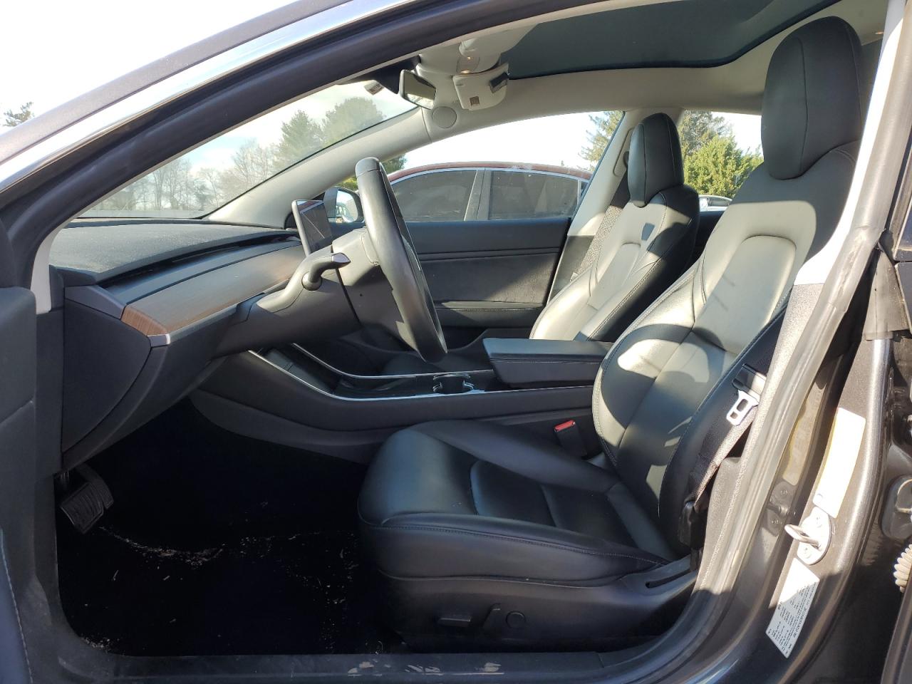 2019 Tesla Model 3 VIN: 5YJ3E1EA7KF417142 Lot: 93132545