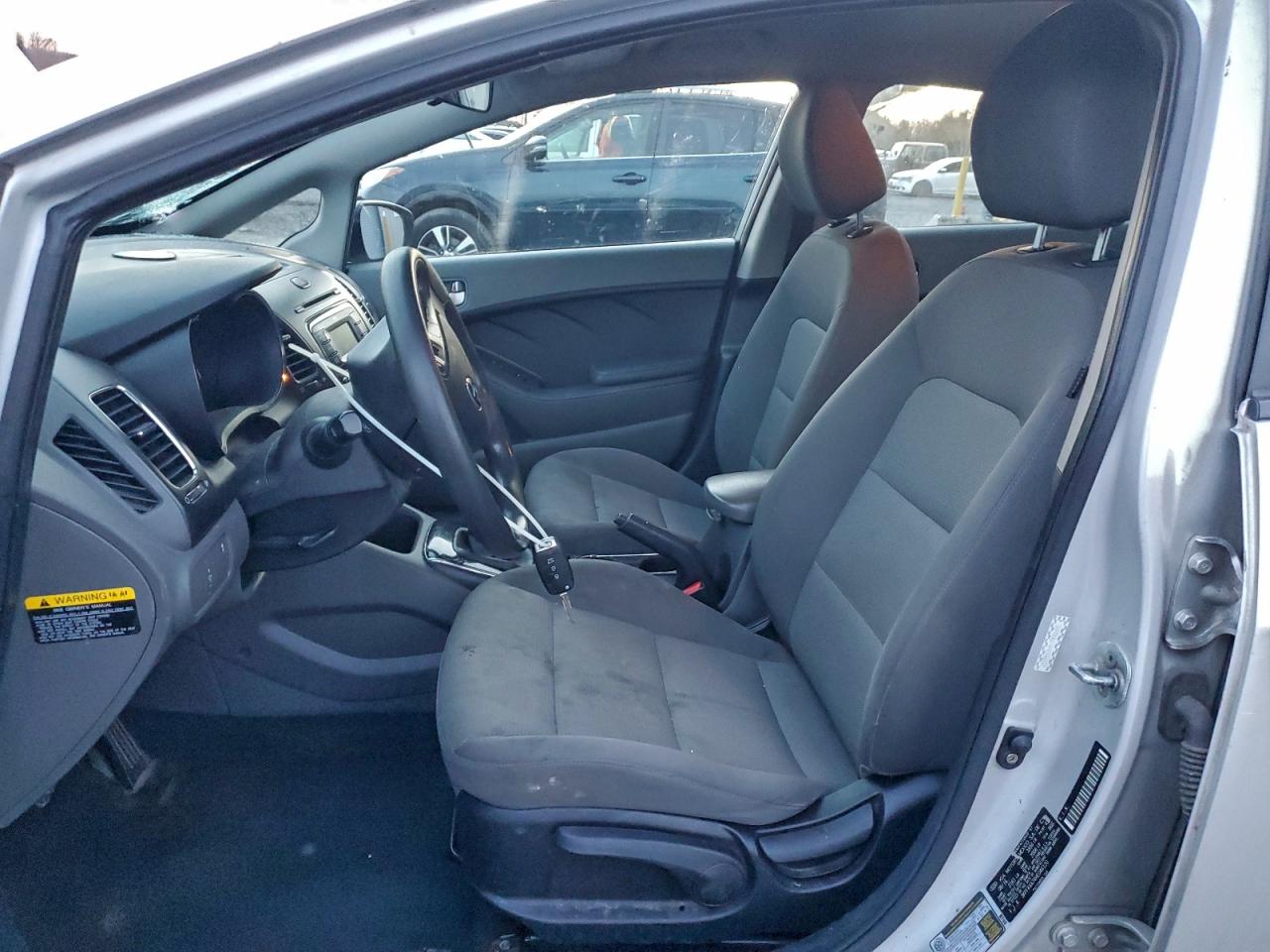 2017 Kia Forte Lx VIN: 3KPFK4A74HE046120 Lot: 93944245