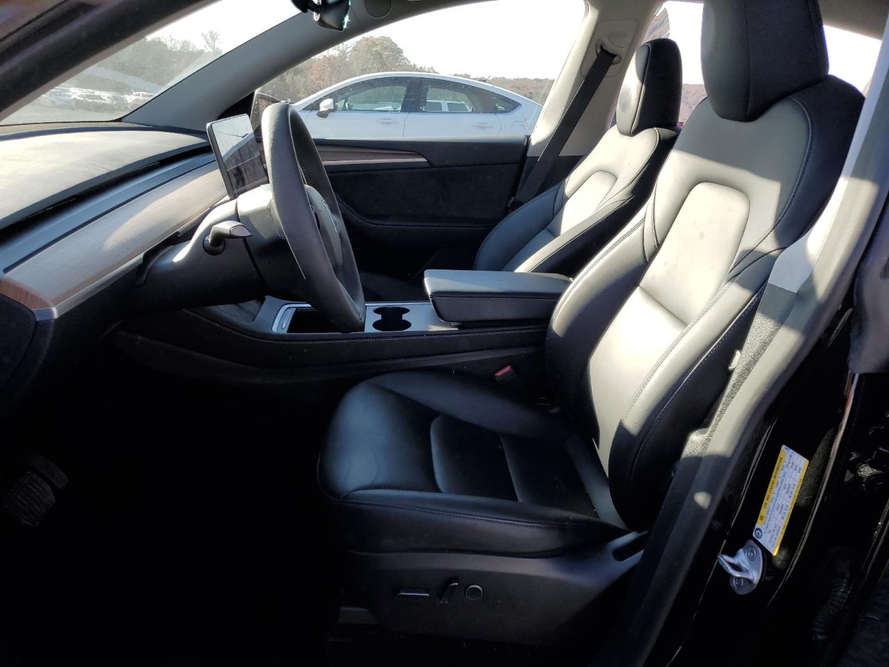 2023 Tesla Model Y VIN: 7SAYGDEE8PA144076 Lot: 92412495