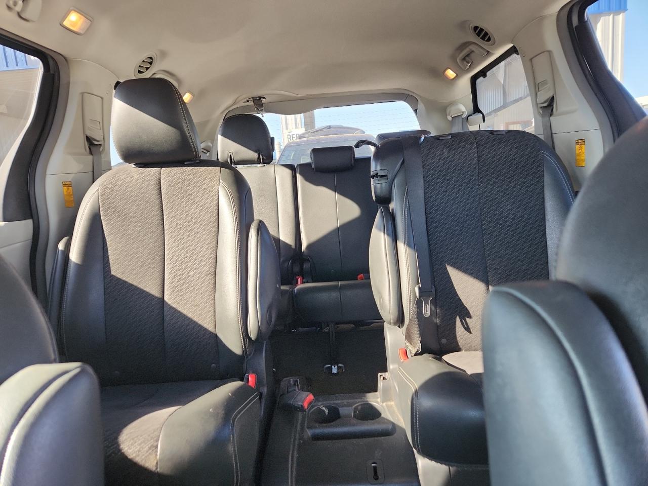 2013 Toyota Sienna Sport VIN: 5TDXK3DC1DS398191 Lot: 92412455