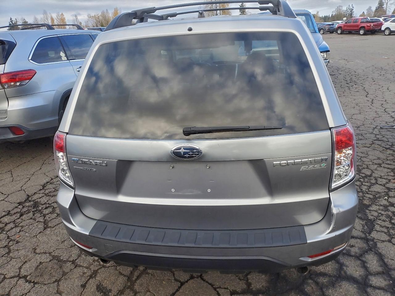 2010 Subaru Forester 2.5X Premium VIN: JF2SH6CC3AH805439 Lot: 94176265