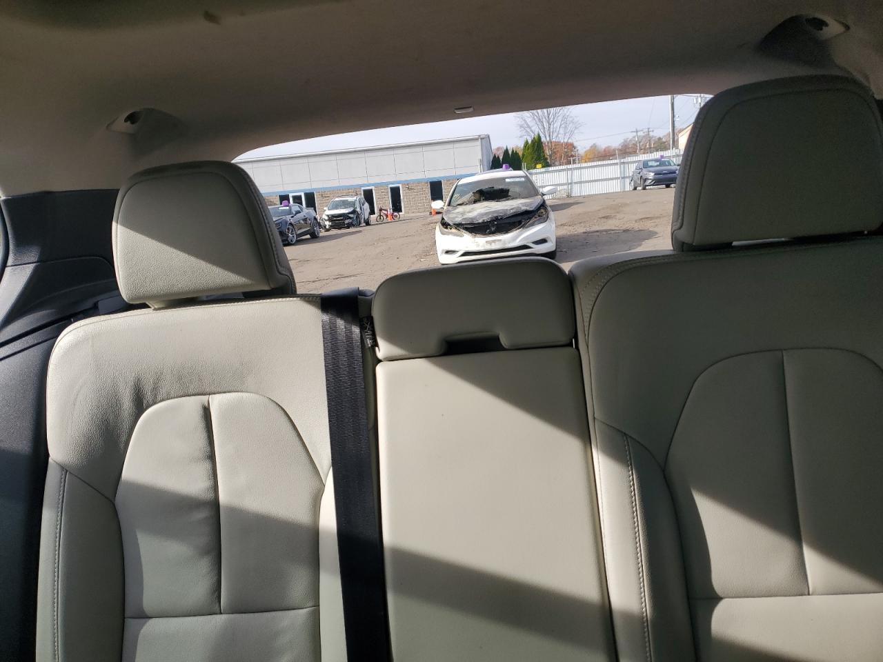 2020 Volvo Xc40 T5 Momentum VIN: YV4162UK5L2325825 Lot: 91810395