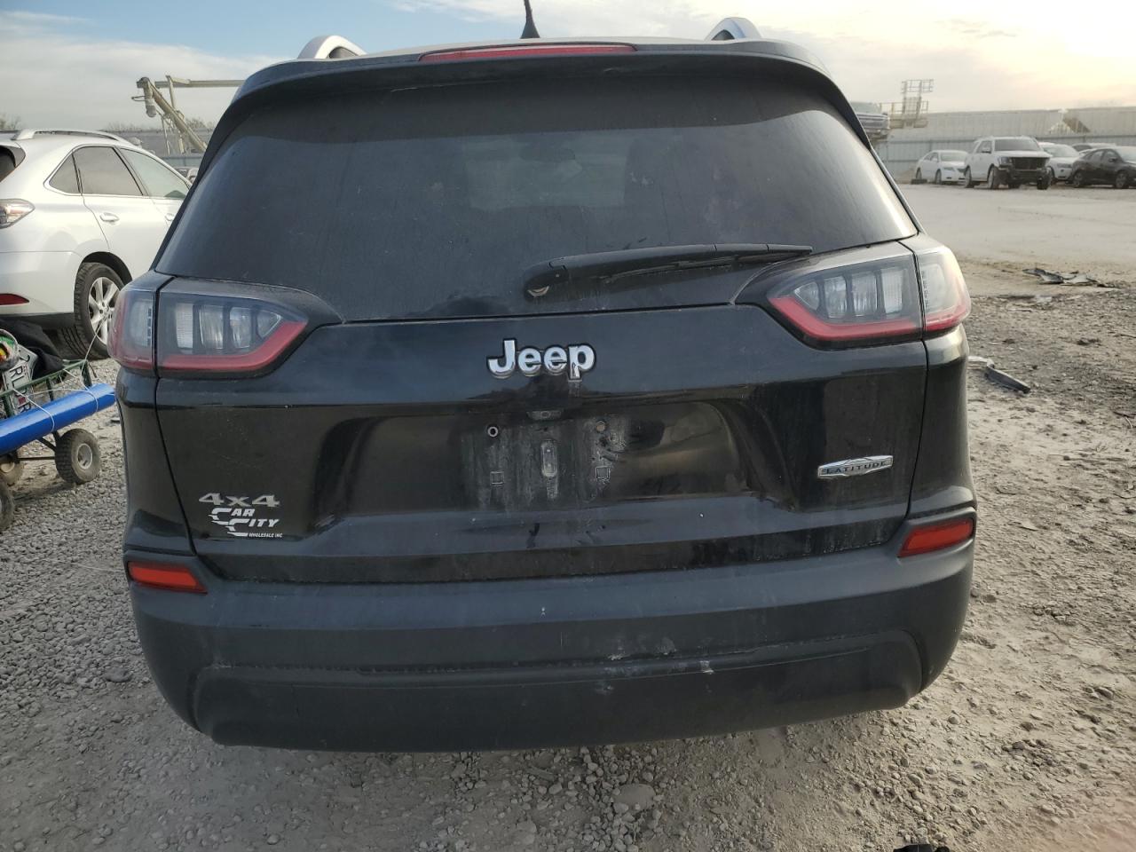 2019 Jeep Cherokee Latitude Plus VIN: 1C4PJMLB3KD182269 Lot: 92287635