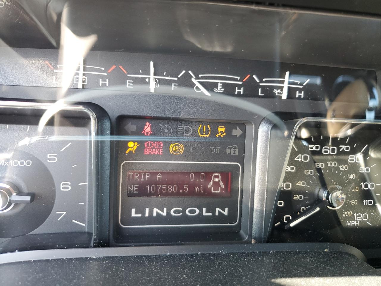 2010 Lincoln Navigator VIN: 5LMJJ2H58AEJ10725 Lot: 92618685