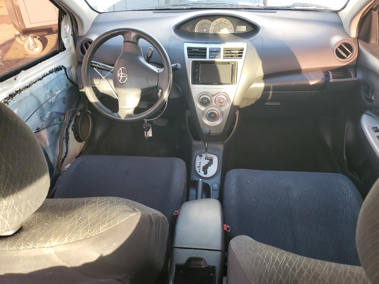 2008 Toyota Yaris VIN: JTDBT923481223997 Lot: 93155415