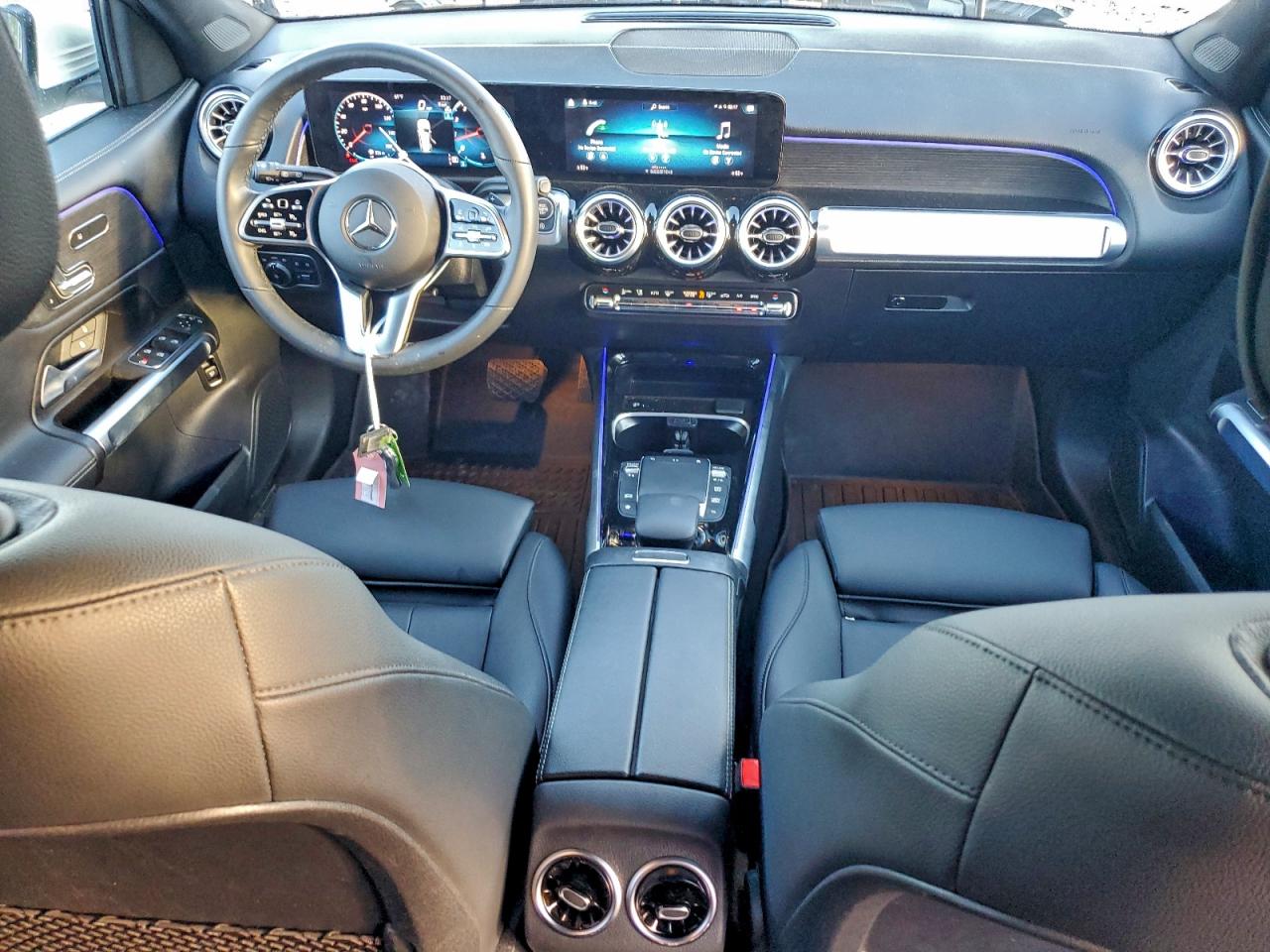 Фото: W1N4M4HB3PW264896