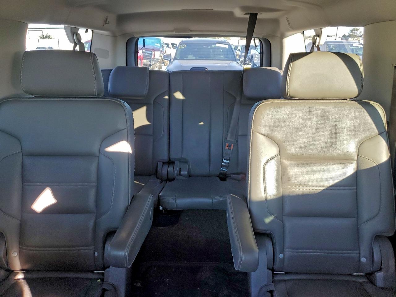 2015 GMC Yukon Xl Denali VIN: 1GKS2JKJ7FR748588 Lot: 94368415