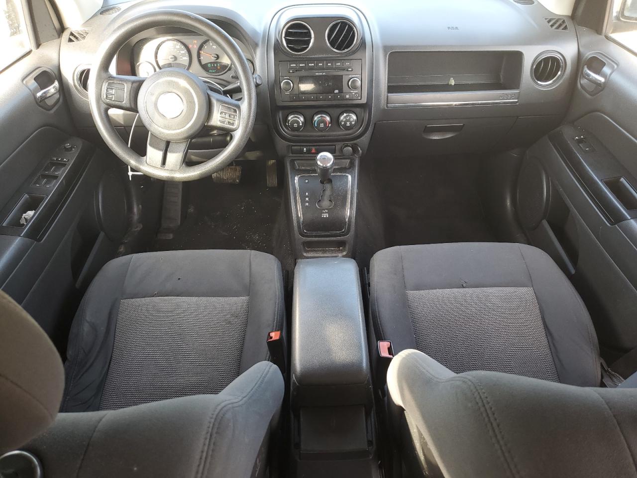 2011 Jeep Compass Sport VIN: 1J4NT1FB5BD208392 Lot: 90404755