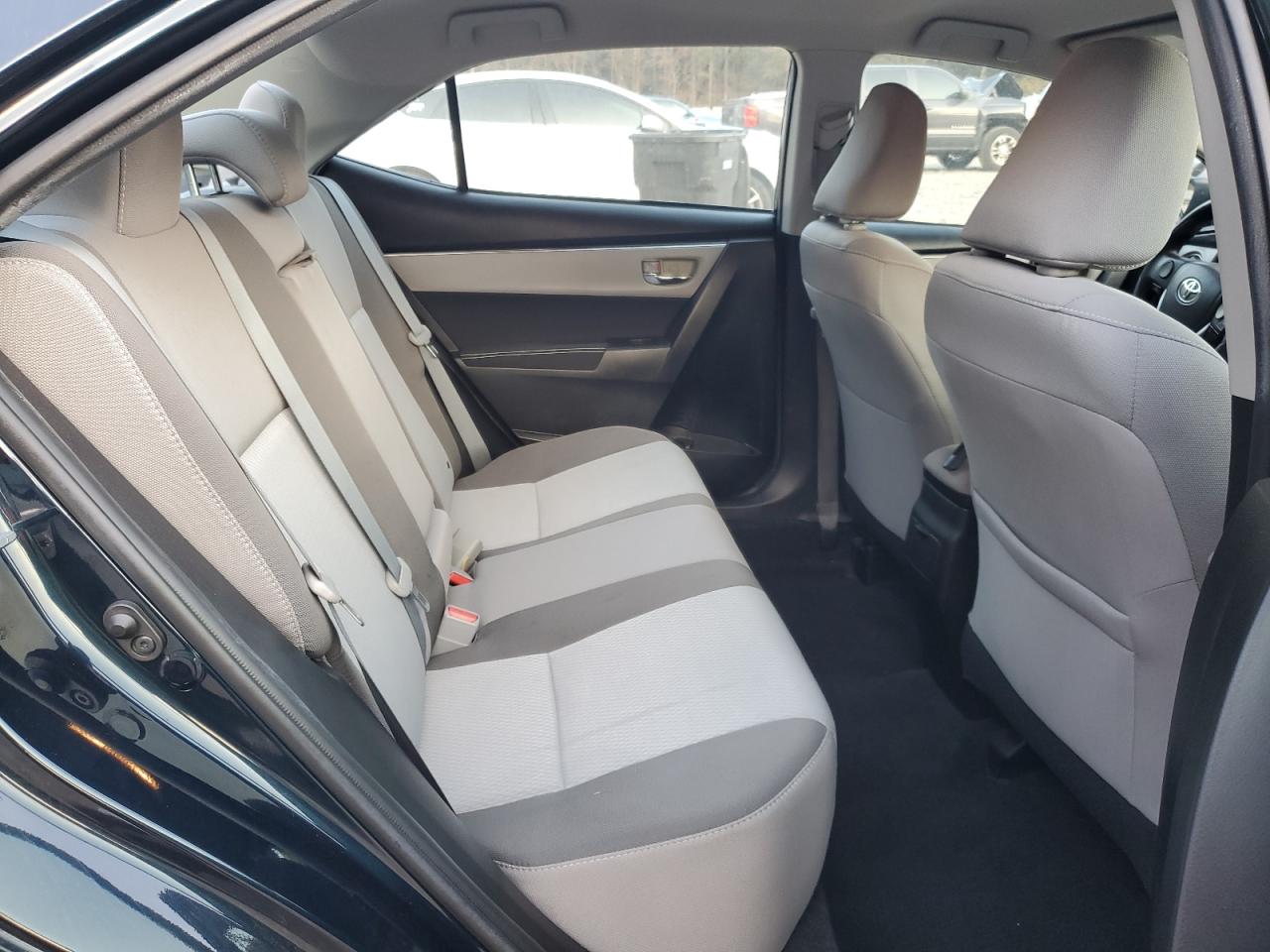 2017 Toyota Corolla L VIN: 5YFBURHE5HP694008 Lot: 93288475