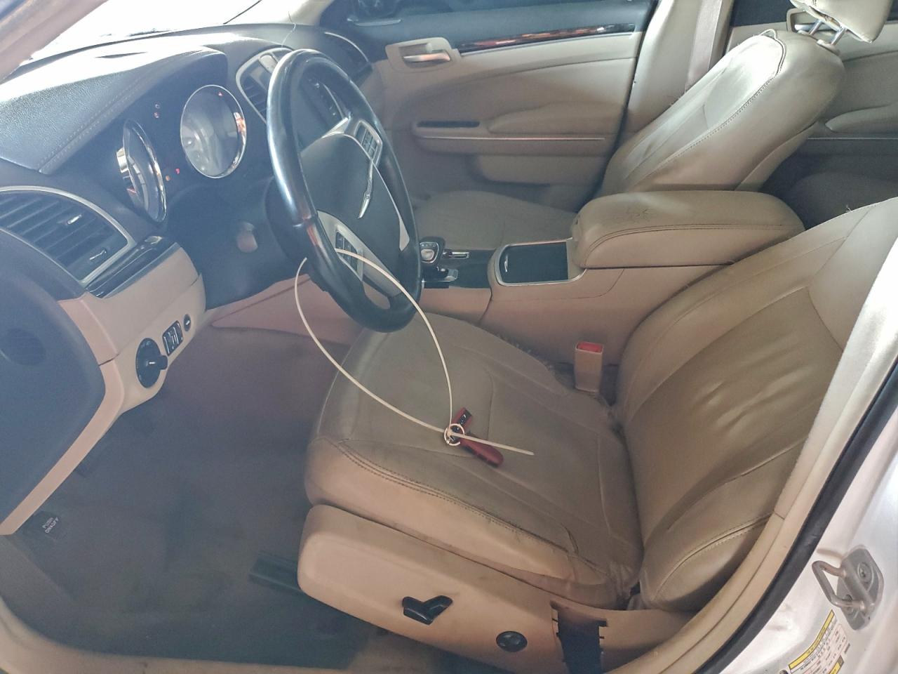 2013 Chrysler 300 VIN: 2C3CCAAGXDH699469 Lot: 94090465