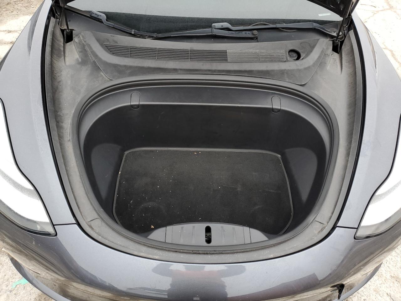 2018 Tesla Model 3 VIN: 5YJ3E1EB0JF093104 Lot: 93012655