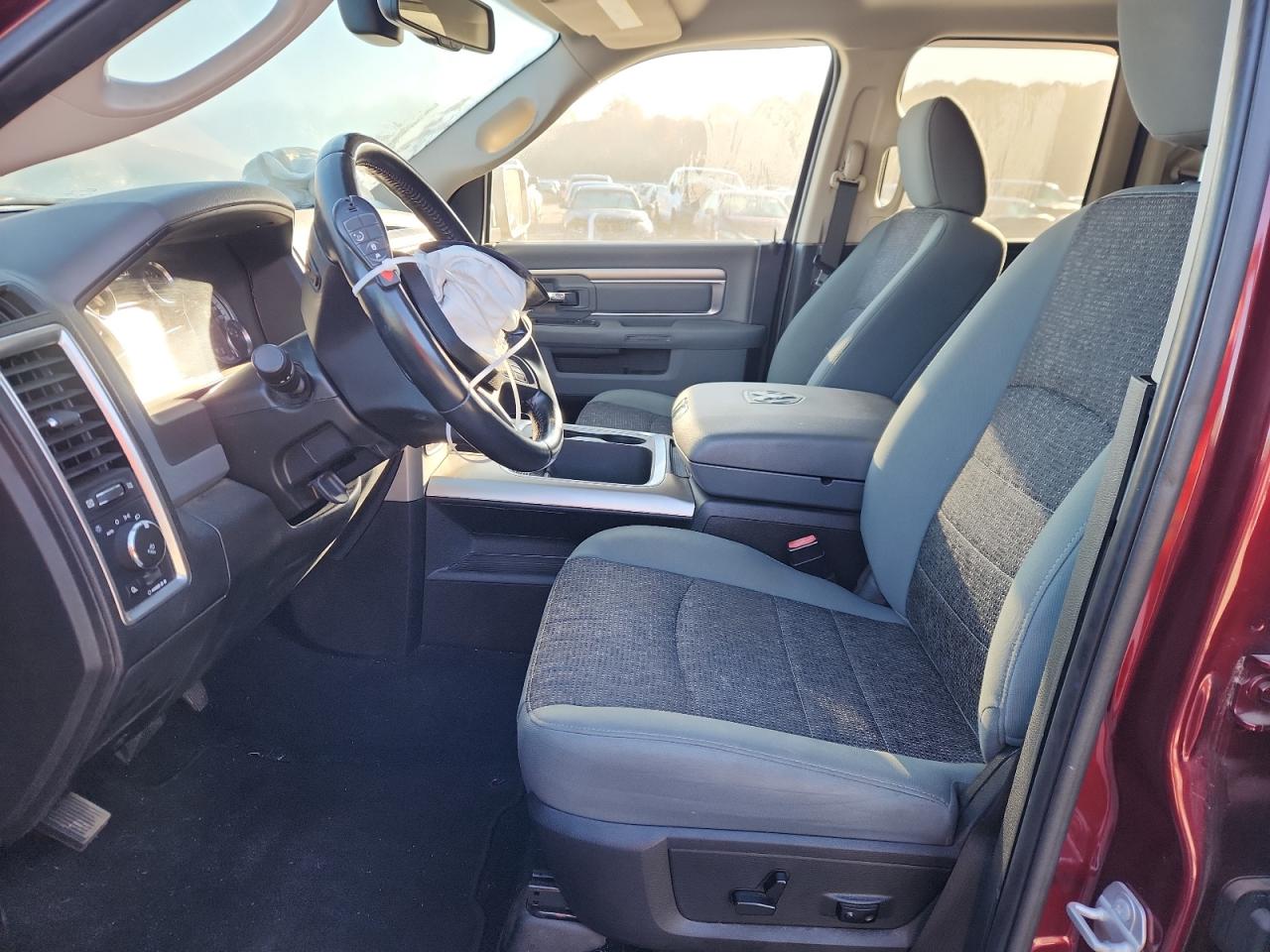 2018 Ram 1500 Slt VIN: 1C6RR7GT9JS207196 Lot: 92625735