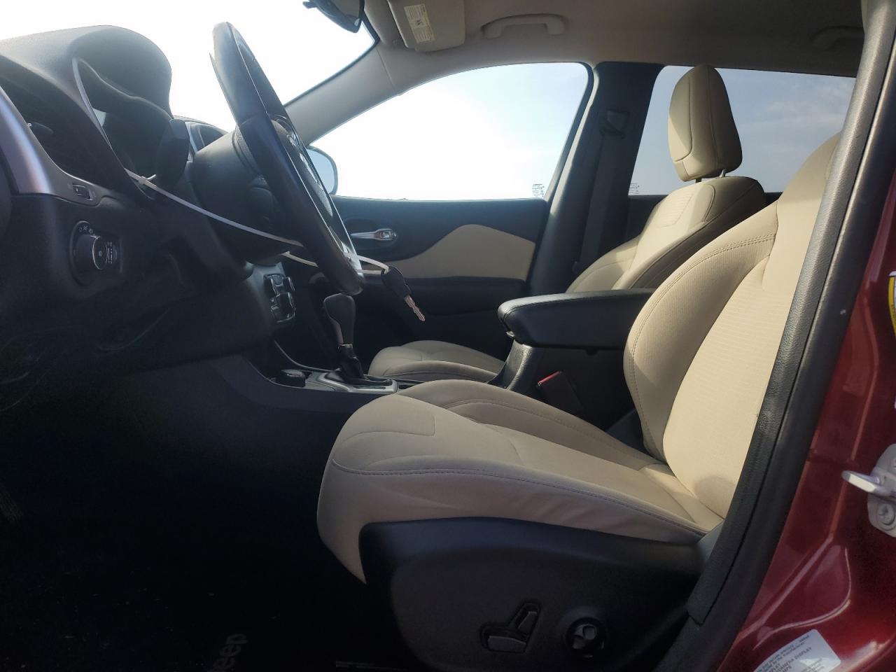 2016 Jeep Cherokee Latitude VIN: 1C4PJMCS1GW263895 Lot: 93234185