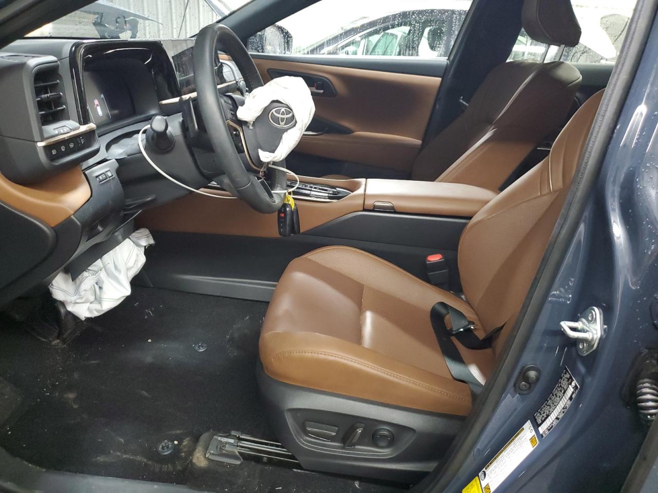 2025 Toyota Crown Signia Xle VIN: JTDACAAJ3S3007535 Lot: 92850935