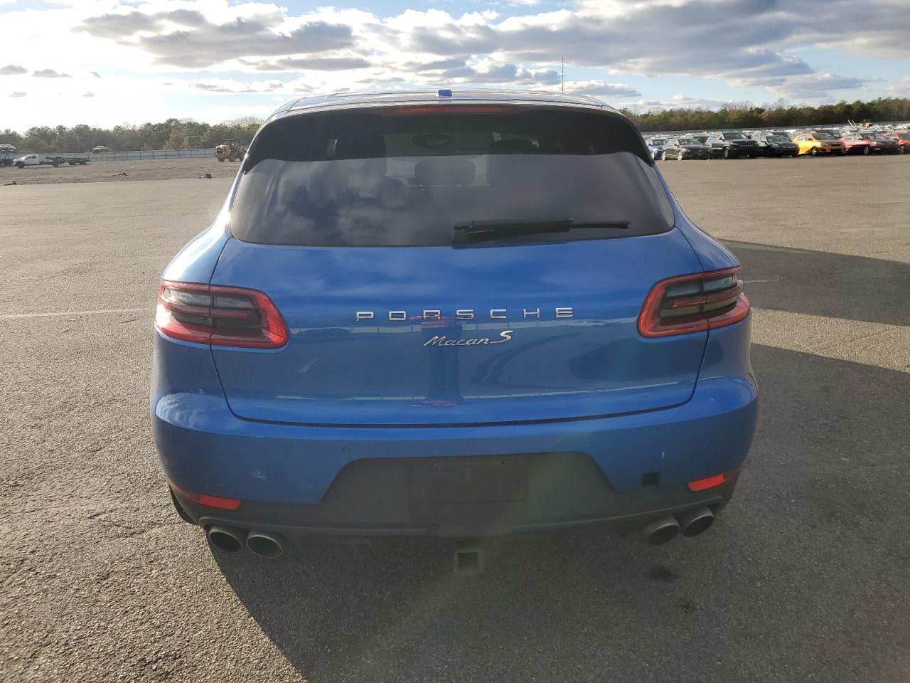 2018 Porsche Macan S VIN: WP1AB2A53JLB32429 Lot: 91221065