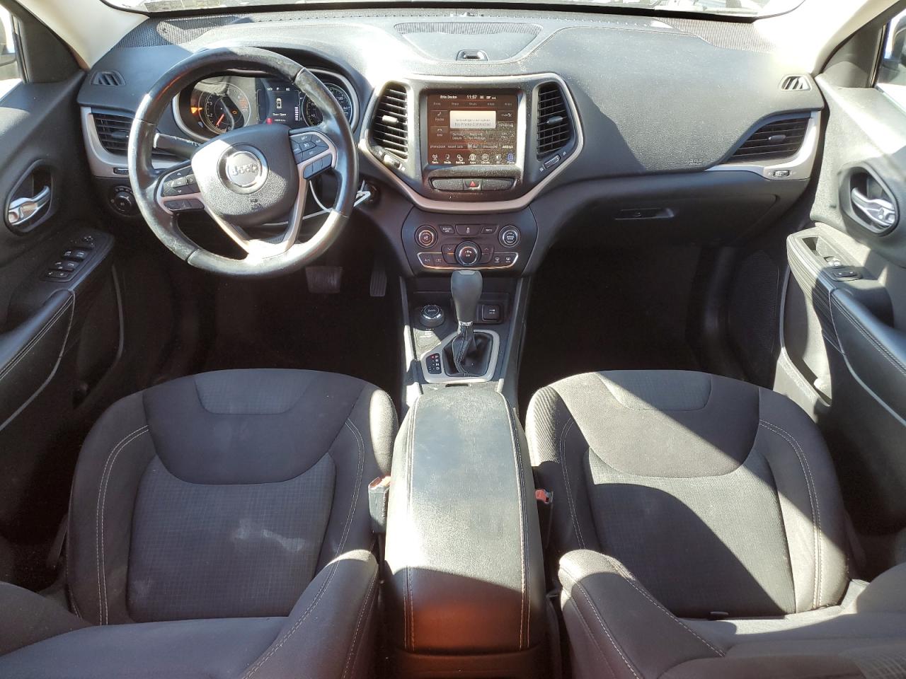 2016 Jeep Cherokee Latitude VIN: 1C4PJMCB5GW240894 Lot: 91250585