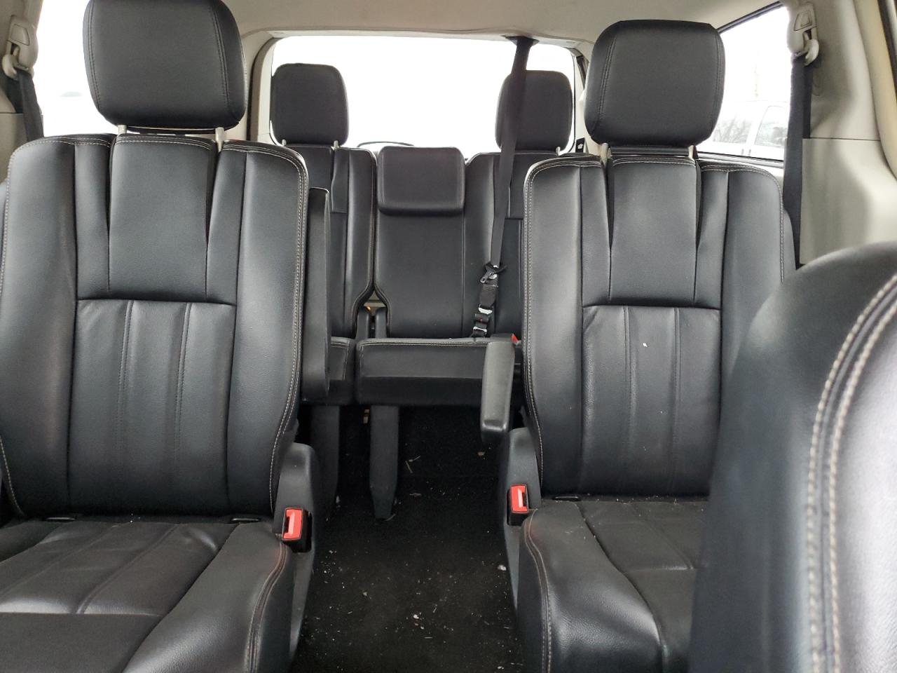 2014 Chrysler Town & Country Touring VIN: 2C4RC1BG7ER255191 Lot: 92596005