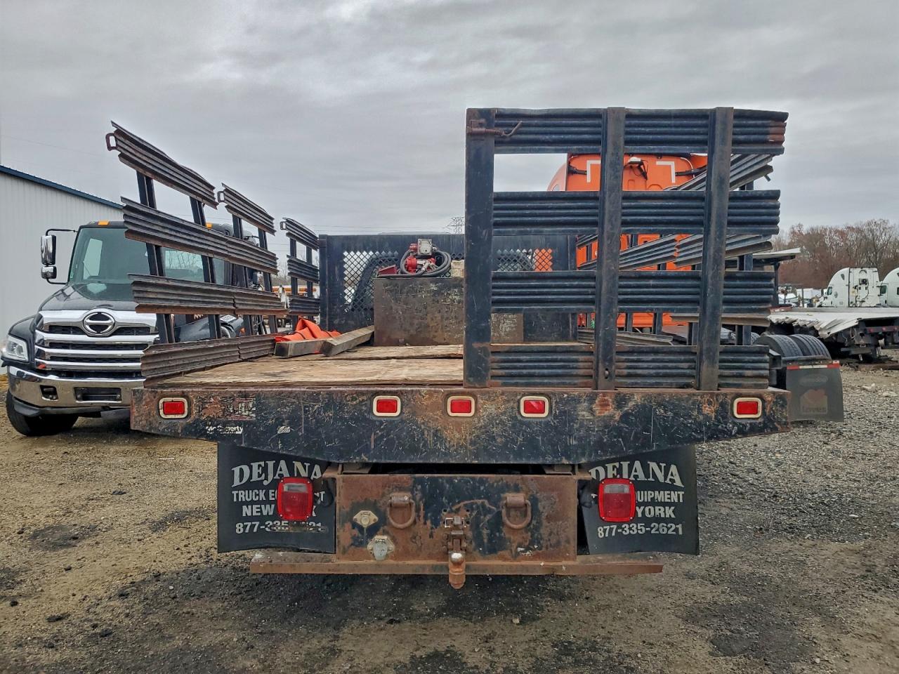 2005 Ford F450 Super Duty VIN: 1FDXF47P35EA87664 Lot: 94128145