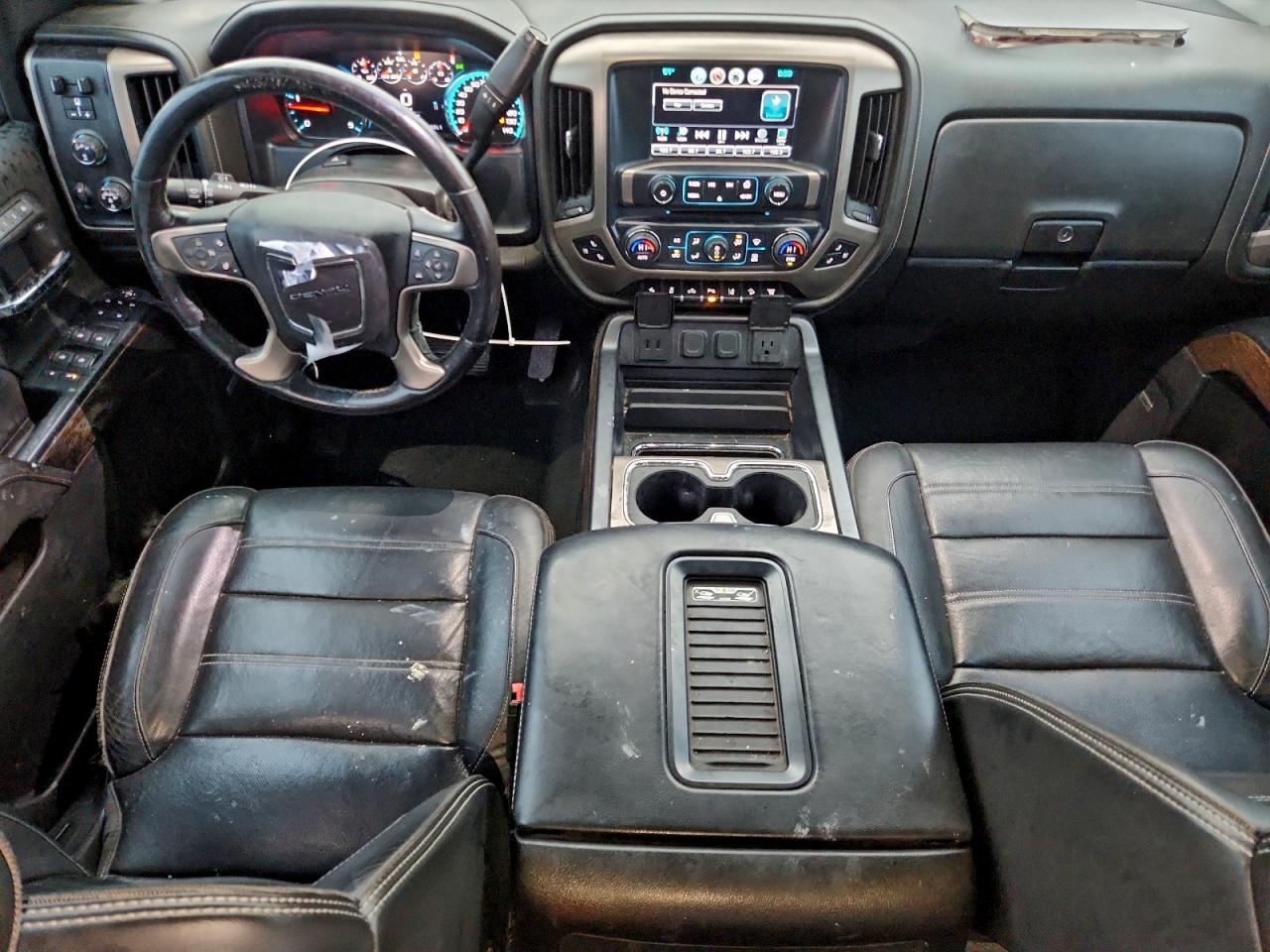 2018 GMC Sierra K2500 Denali VIN: 1GT12UEY6JF255917 Lot: 92451045