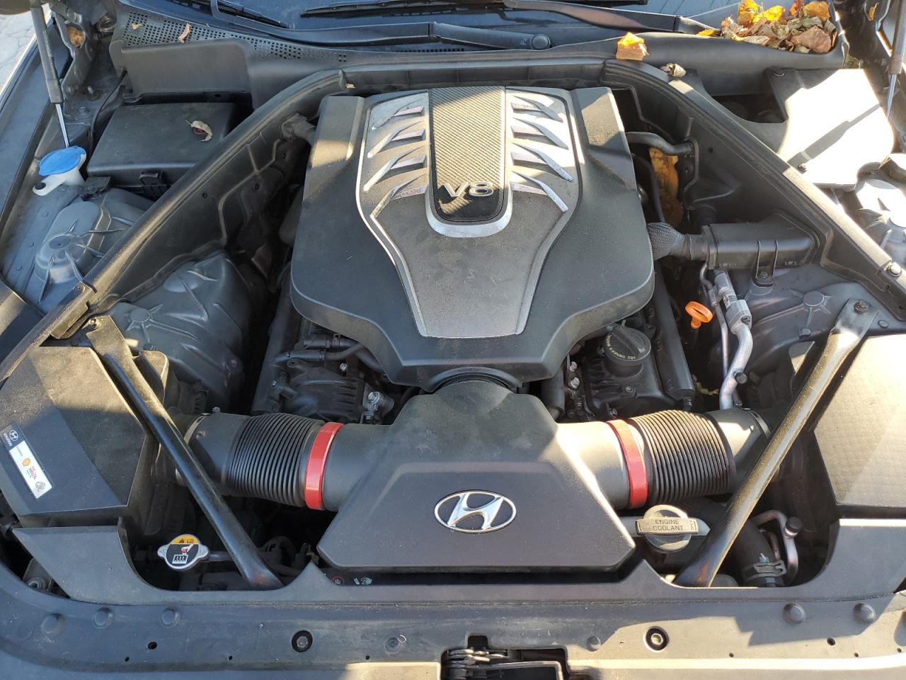 2015 Hyundai Genesis 5.0L VIN: KMHGN4JFXFU078521 Lot: 92634105