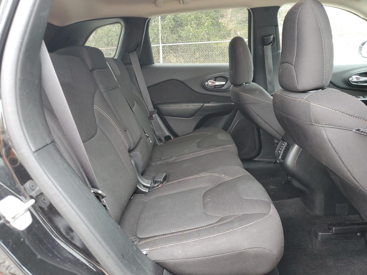 2016 Jeep Cherokee Latitude VIN: 1C4PJMCS8GW153619 Lot: 93184785