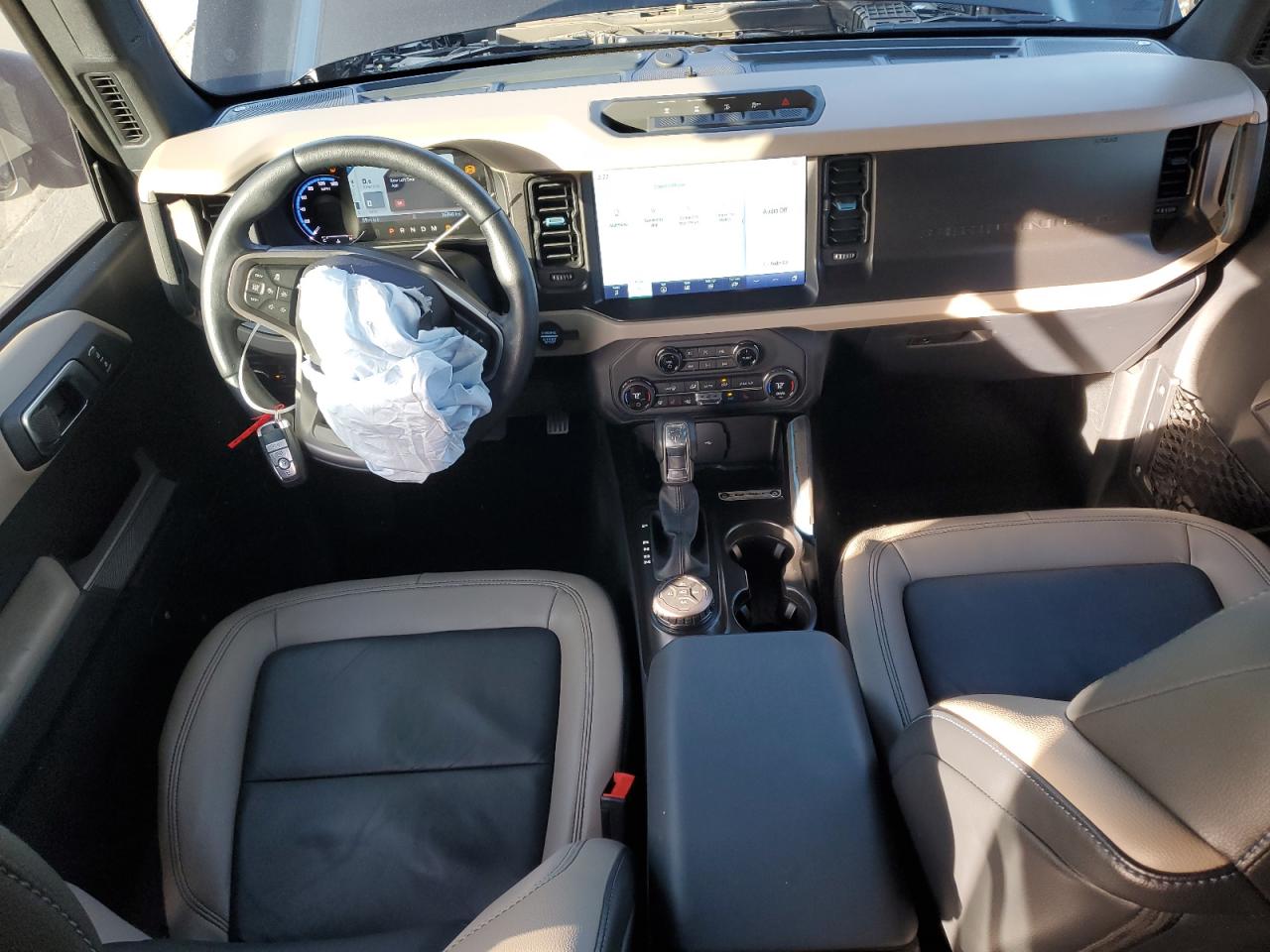 2023 Ford Bronco Base VIN: 1FMEE5DP0PLA86782 Lot: 92255265