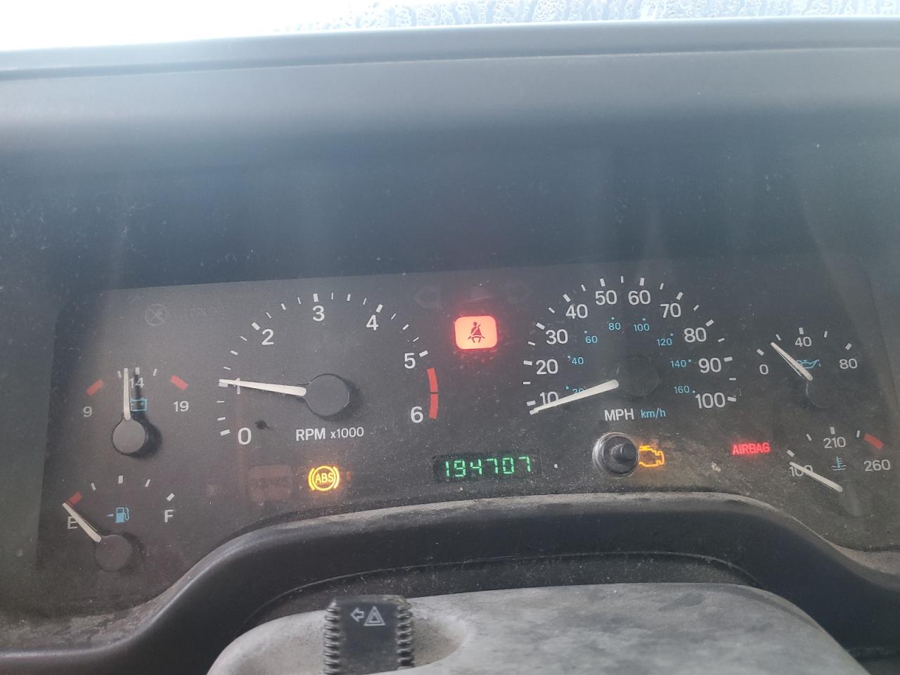 2000 Jeep Wrangler / Tj Sport VIN: 1J4FA49SXYP746312 Lot: 92477325