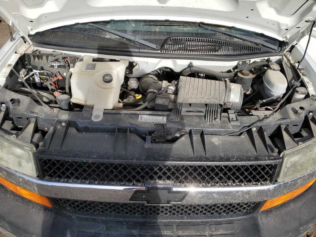 2005 Chevrolet Cutaway Van Motorhome VIN: 1GBJG31U851136868 Lot: 92498575