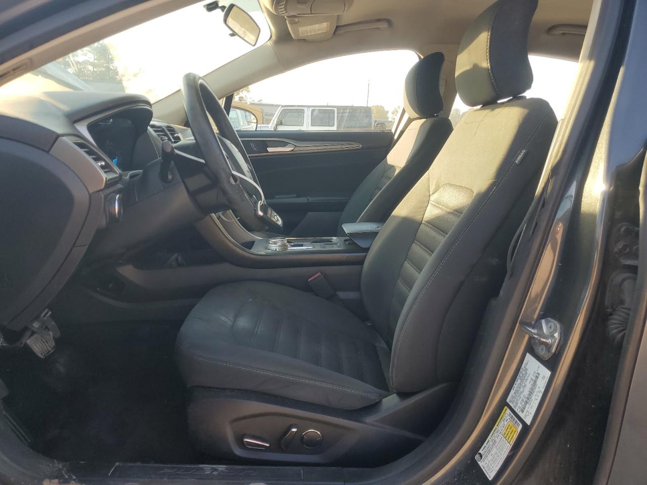 2017 Ford Fusion Se VIN: 3FA6P0H70HR226323 Lot: 92272575