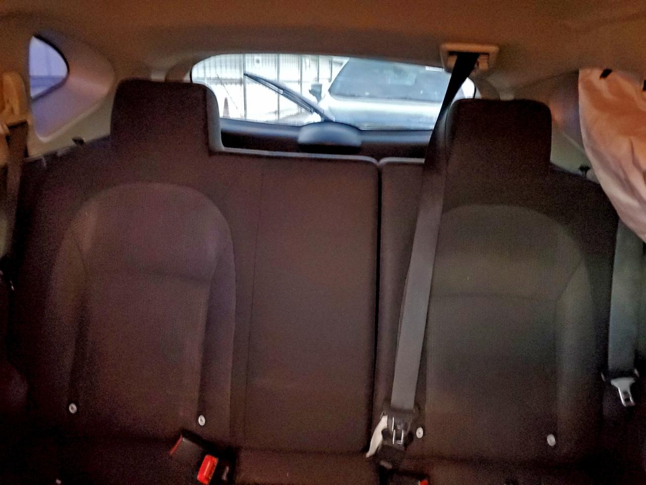 2011 Nissan Rogue S VIN: 565830 Lot: 94002045