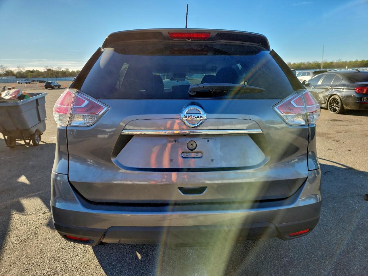 2015 Nissan Rogue S VIN: 5N1AT2MV9FC895438 Lot: 94317395