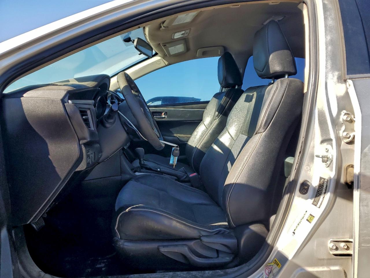 2014 Toyota Corolla L VIN: 5YFBURHE9EP043699 Lot: 93876075