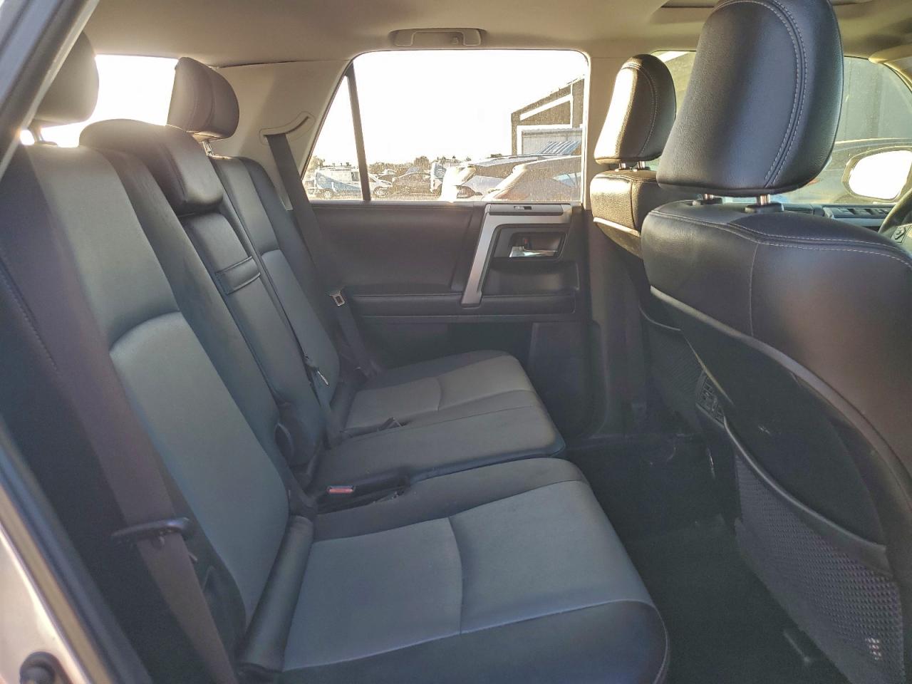 2017 Toyota 4Runner Sr5 VIN: JTEZU5JR5H5157748 Lot: 94075645