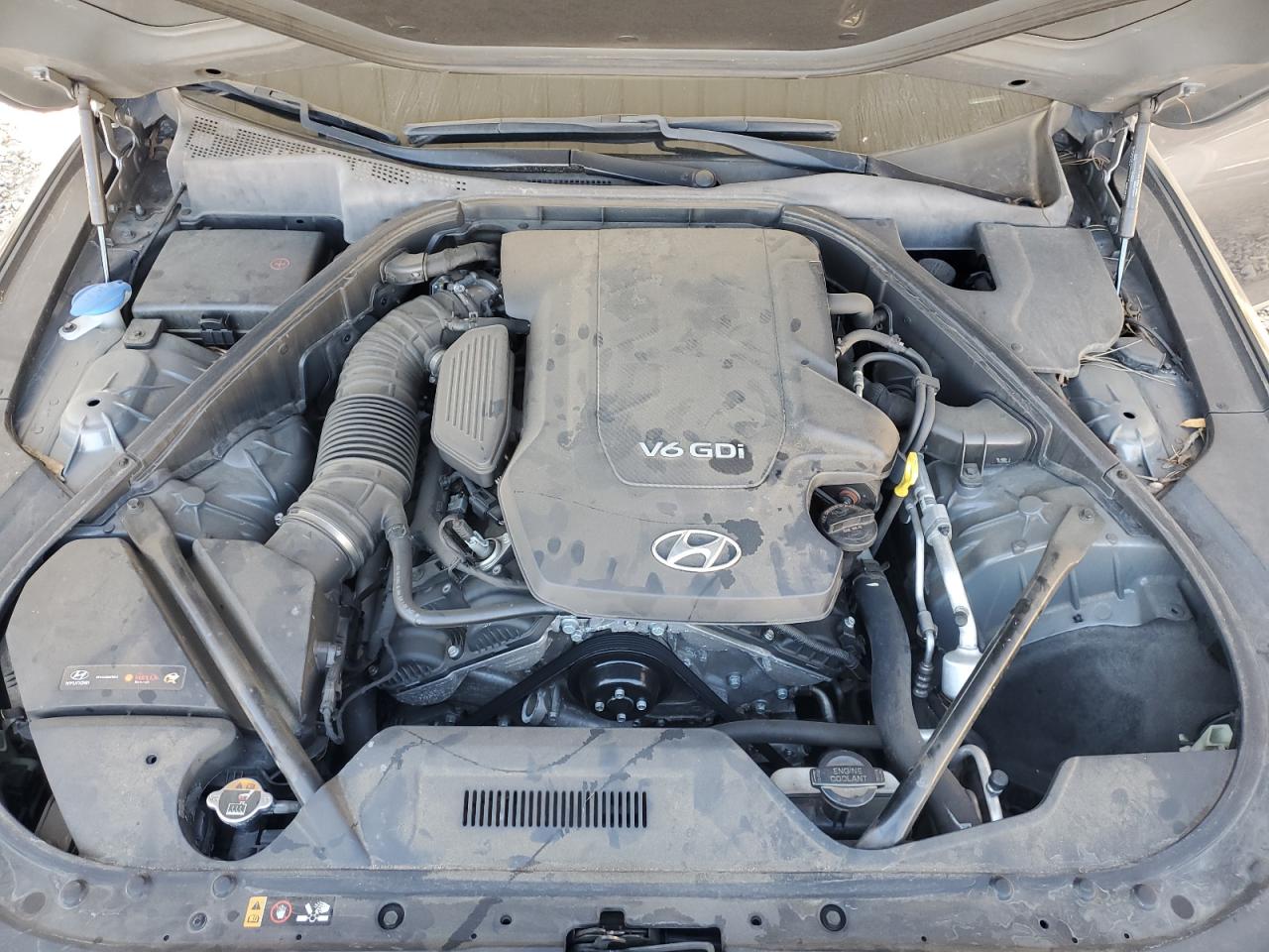 2015 Hyundai Genesis 3.8L VIN: KMHGN4JE5FU016225 Lot: 93110385