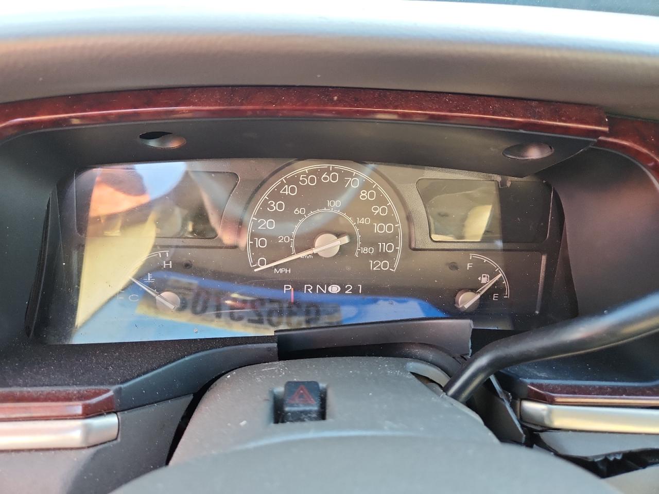 2003 Lincoln Town Car Executive VIN: 1LNHM81W73Y606681 Lot: 93629705