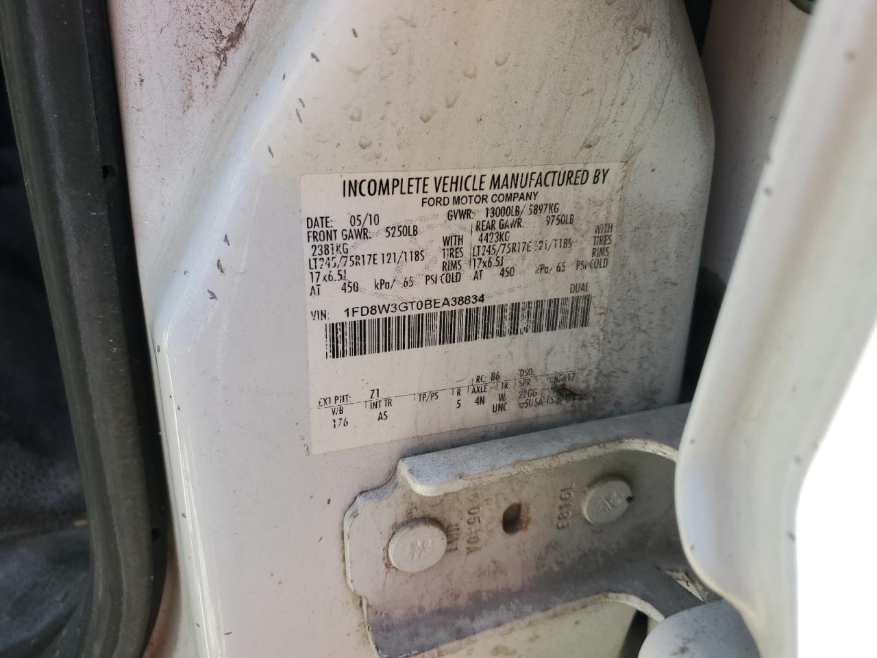 2011 Ford F350 Utility / Service Truck VIN: 1FD8W3GT0BEA38834 Lot: 92802705