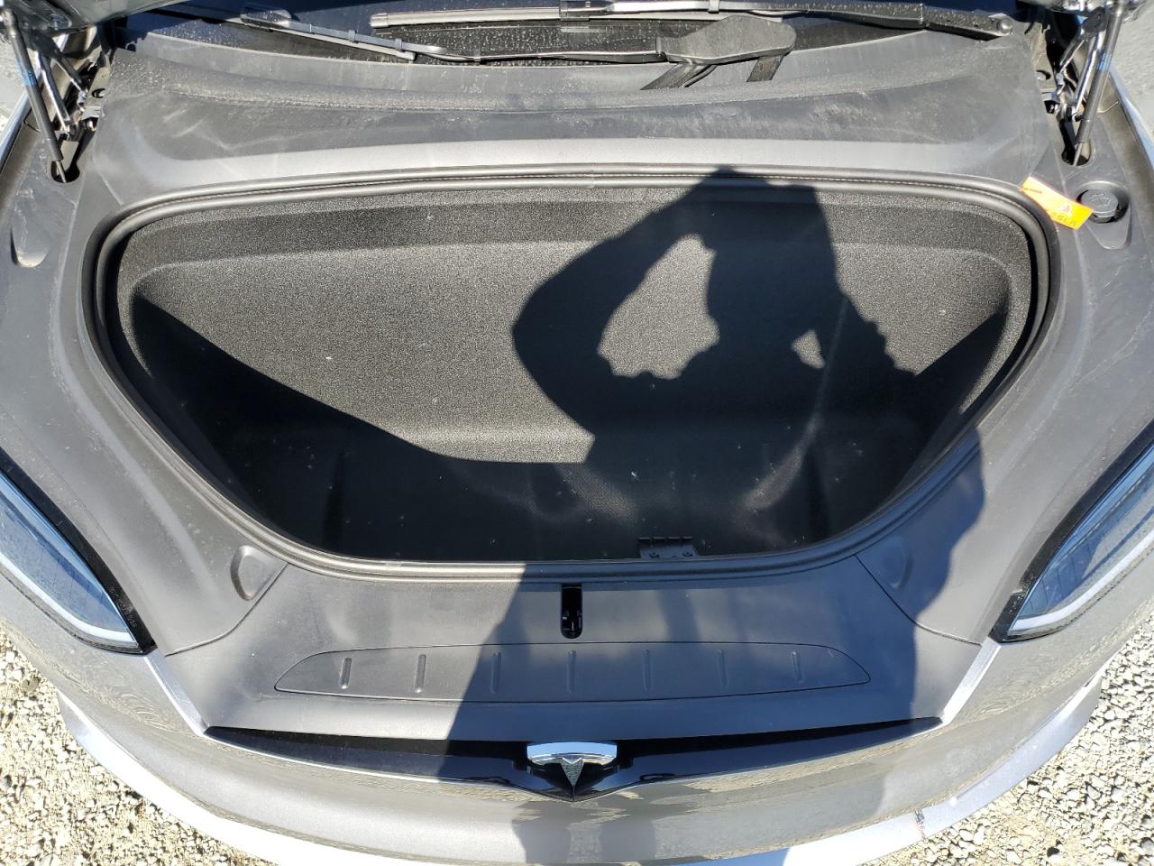 2025 Tesla Model X VIN: 7SAXCBE51SF468526 Lot: 92596875