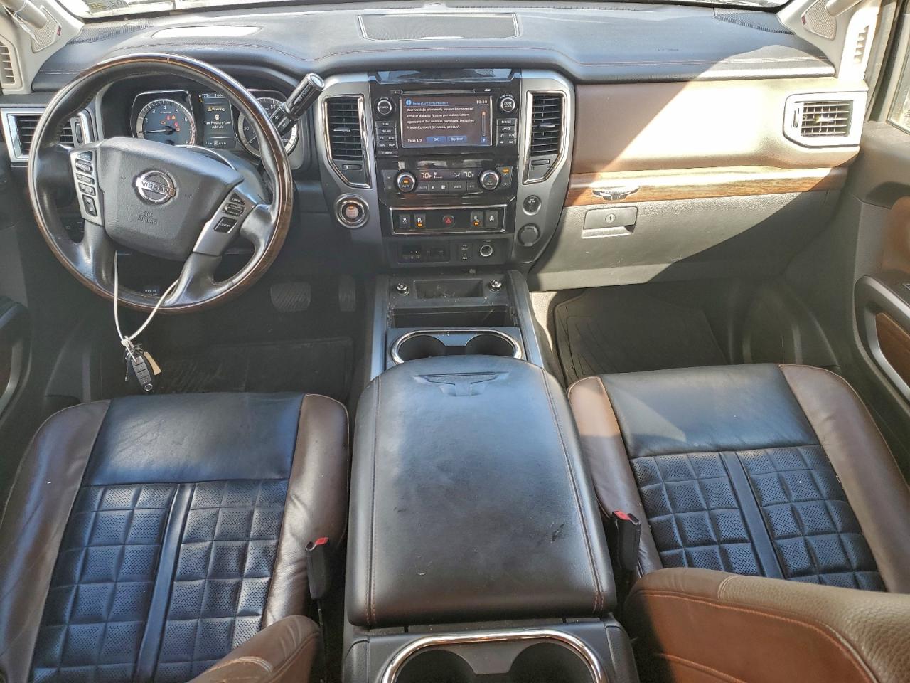 2017 Nissan Titan Sv VIN: 1N6AA1E68HN535982 Lot: 93707585