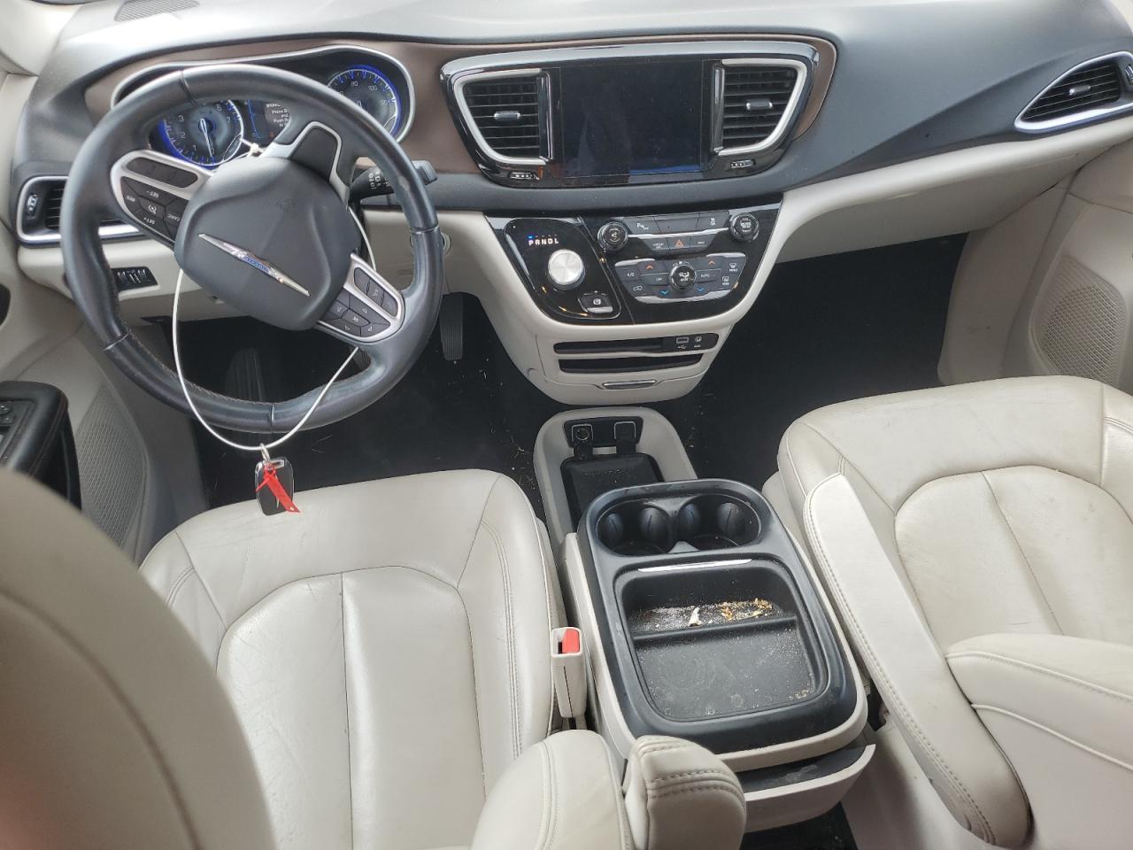 2017 Chrysler Pacifica Touring L VIN: 2C4RC1BG1HR670382 Lot: 93399985