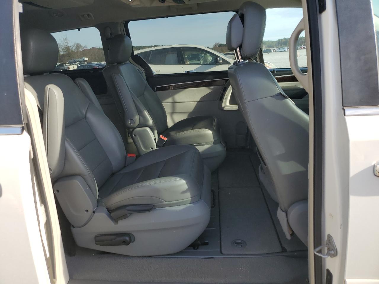 2012 Volkswagen Routan Sel Premium VIN: 2C4RVADG0CR354746 Lot: 93321305