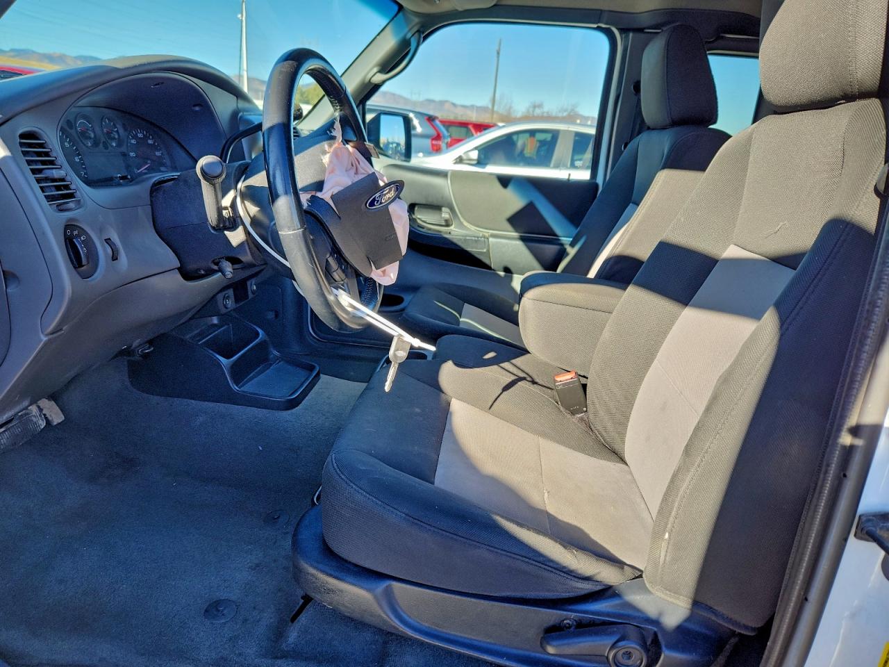 2011 Ford Ranger Super Cab VIN: 1FTLR4FE0BPA61713 Lot: 93750185