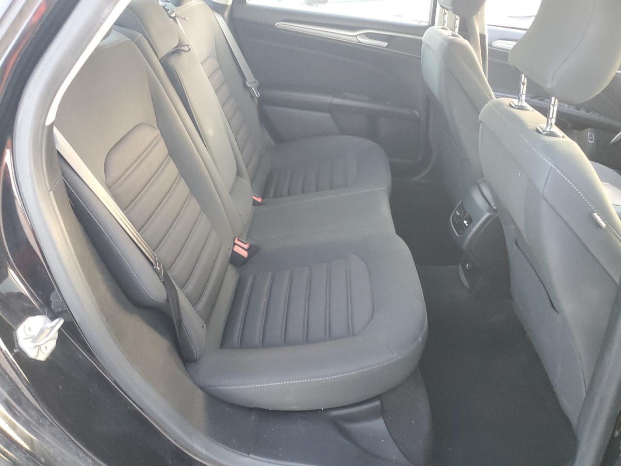 2019 Ford Fusion Se VIN: 3FA6P0LU2KR187531 Lot: 92135835