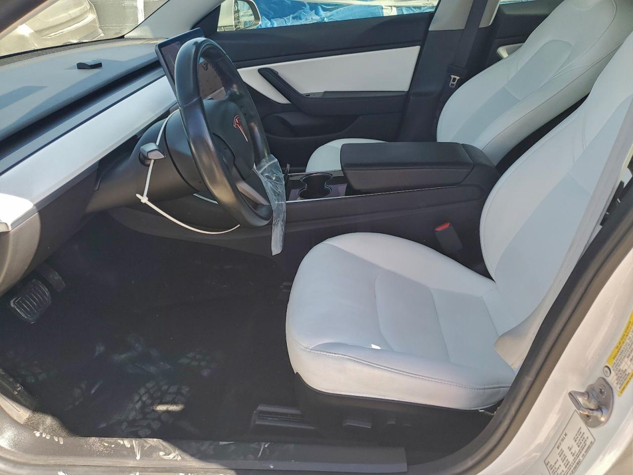 2019 Tesla Model 3 VIN: 5YJ3E1EB4KF392421 Lot: 92390755