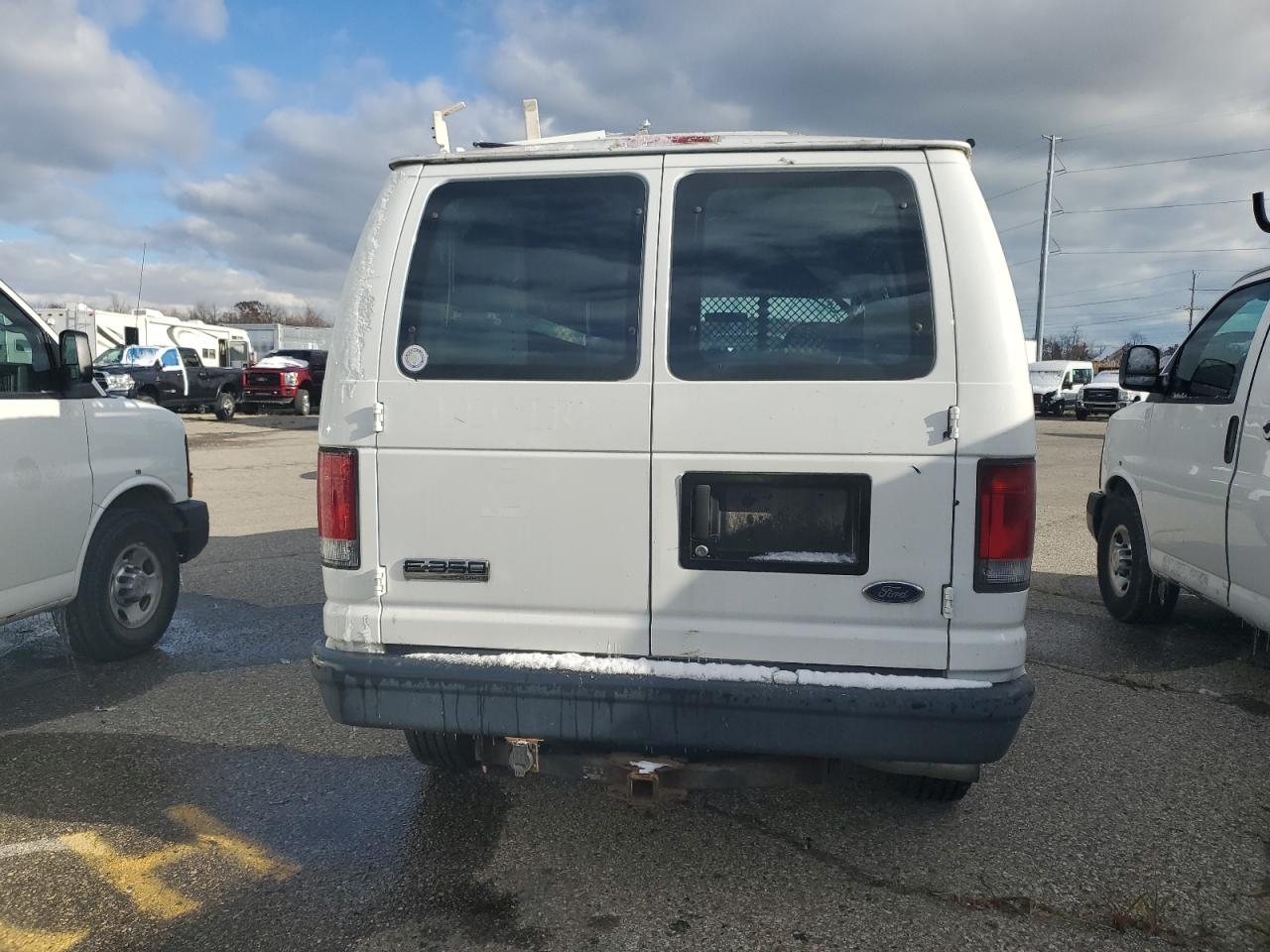2008 Ford Econoline 350 Utility / Service Van VIN: 1FTSE34L48DB33638 Lot: 90423125