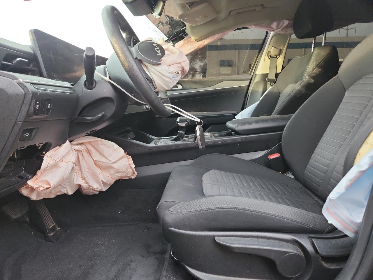 2025 Kia K5 Lxs VIN: KNAG24J77S5345055 Lot: 92877535