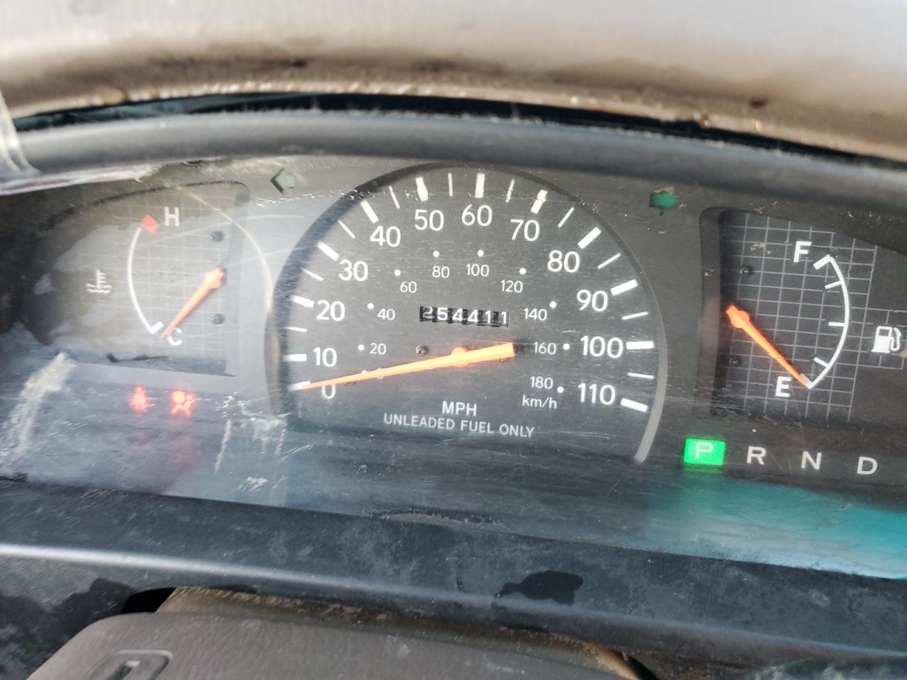 1998 Toyota Tacoma Xtracab VIN: 4TAVL52N8WZ070705 Lot: 93143405