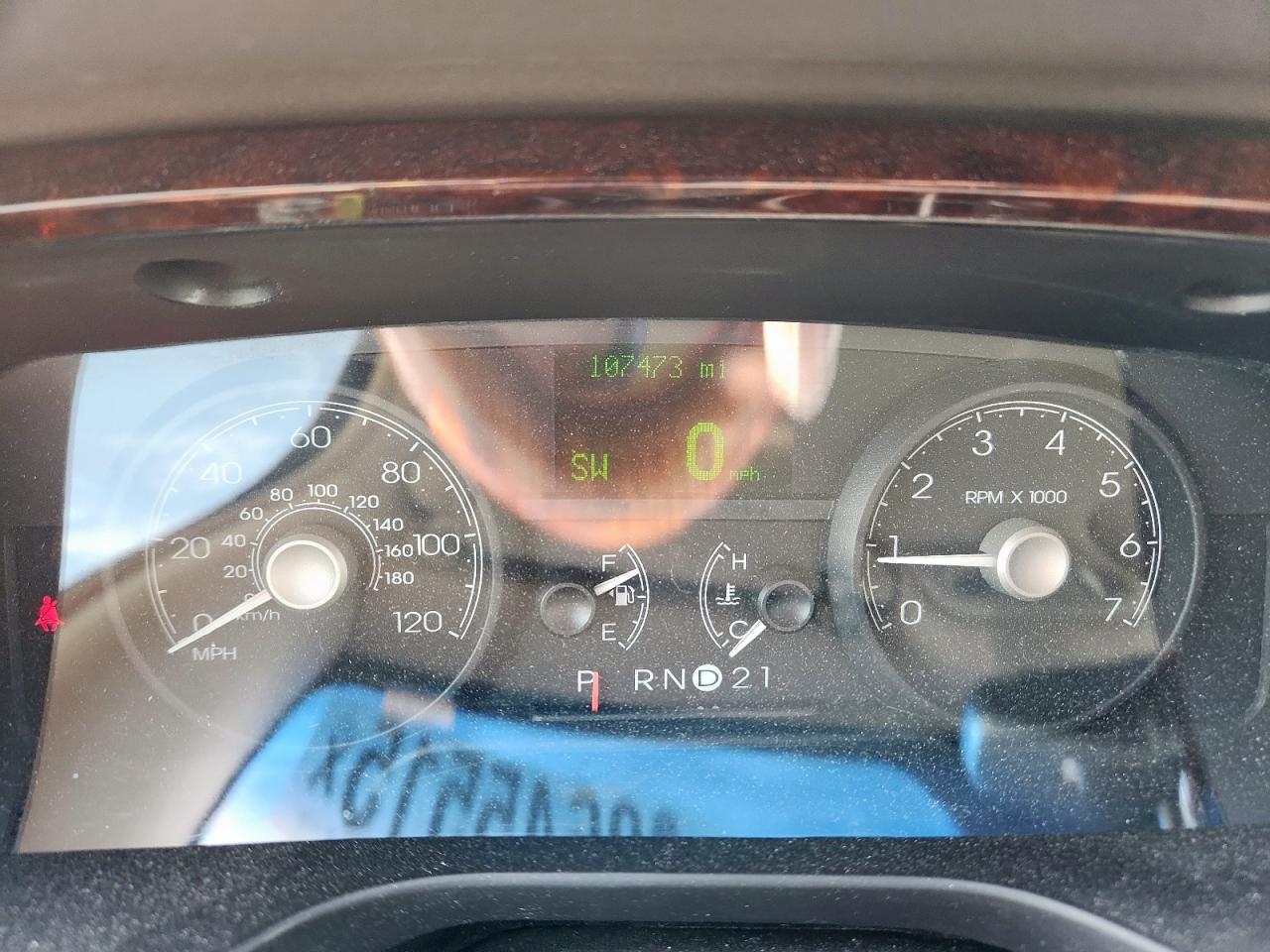 2010 Lincoln Town Car Signature Limited VIN: 2LNBL8CV7AX615794 Lot: 92645515