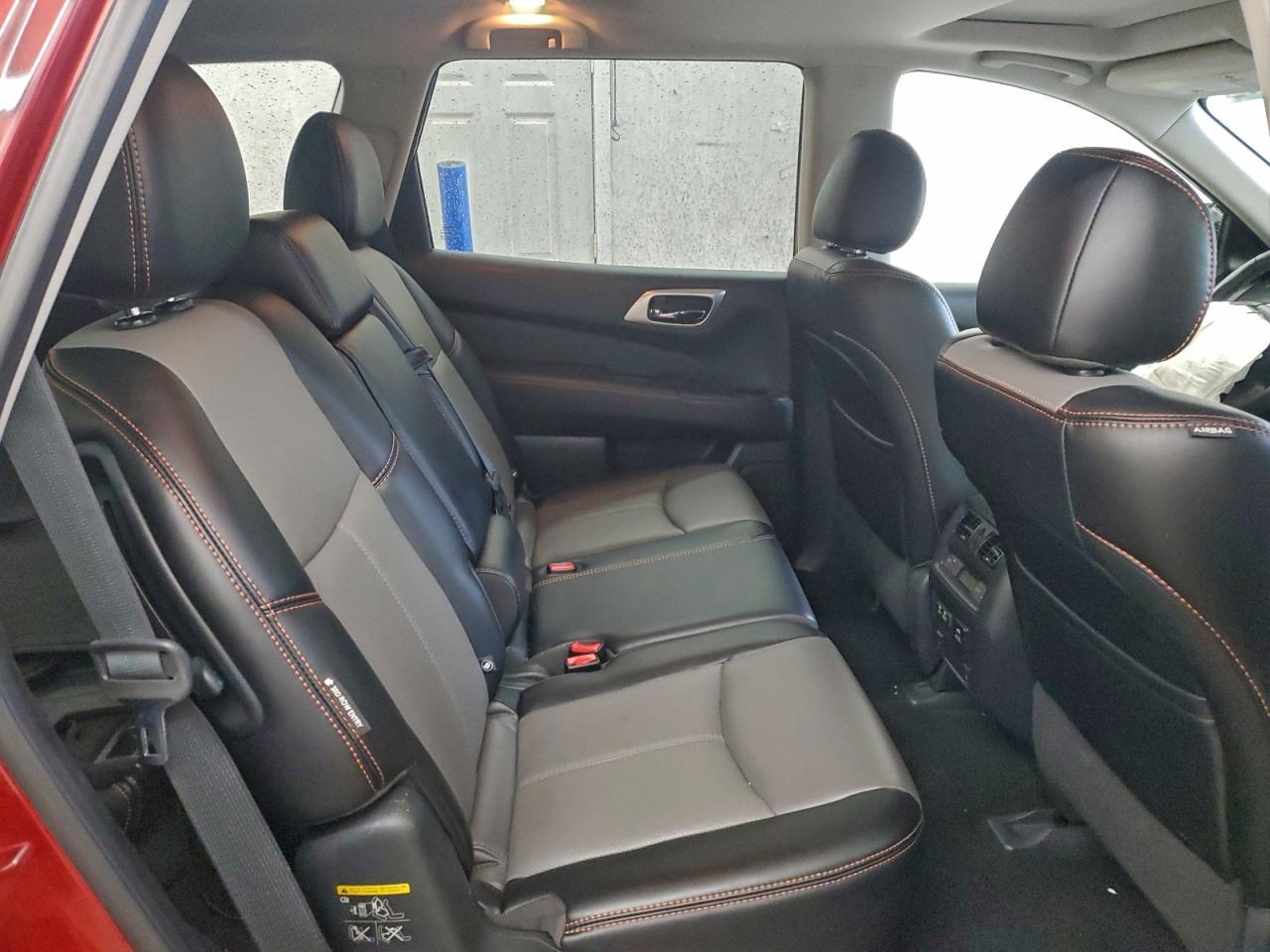 2019 Nissan Pathfinder S VIN: 5N1DR2MN1KC638571 Lot: 94322635