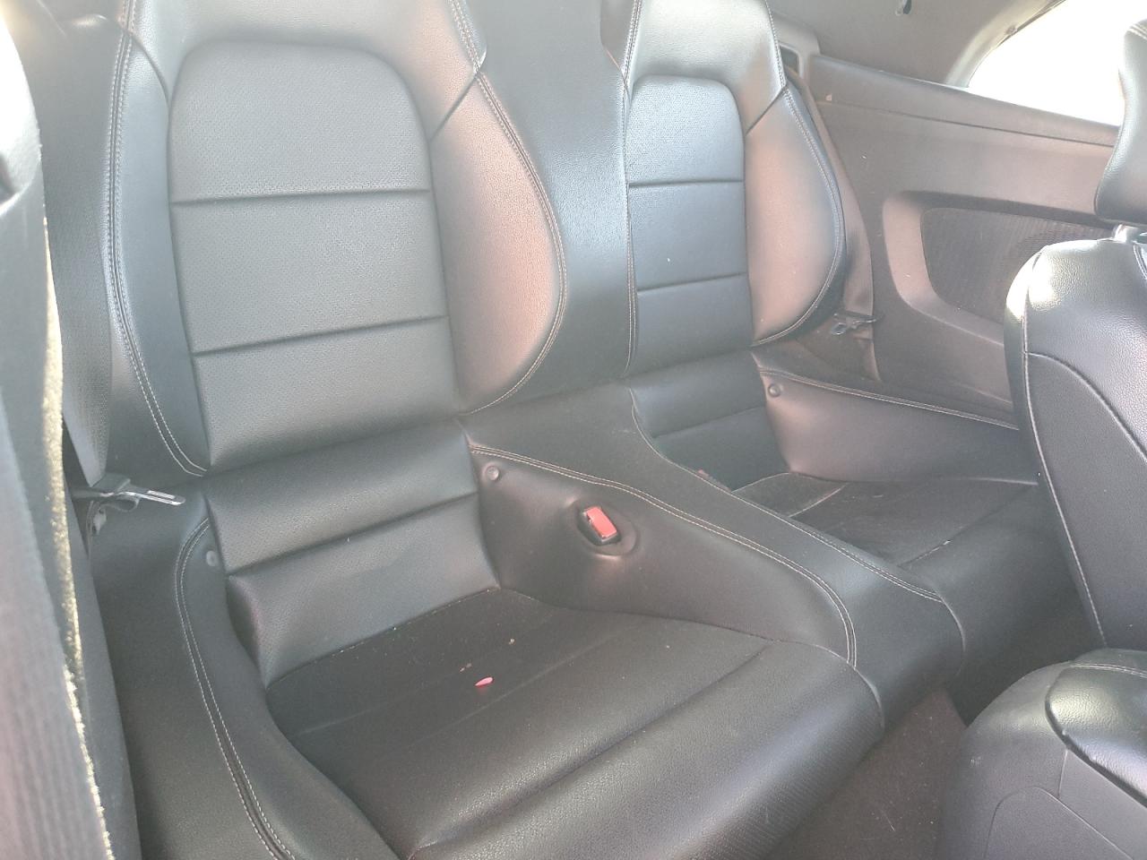 2016 Ford Mustang VIN: 1FATP8UH5G5274711 Lot: 92156545