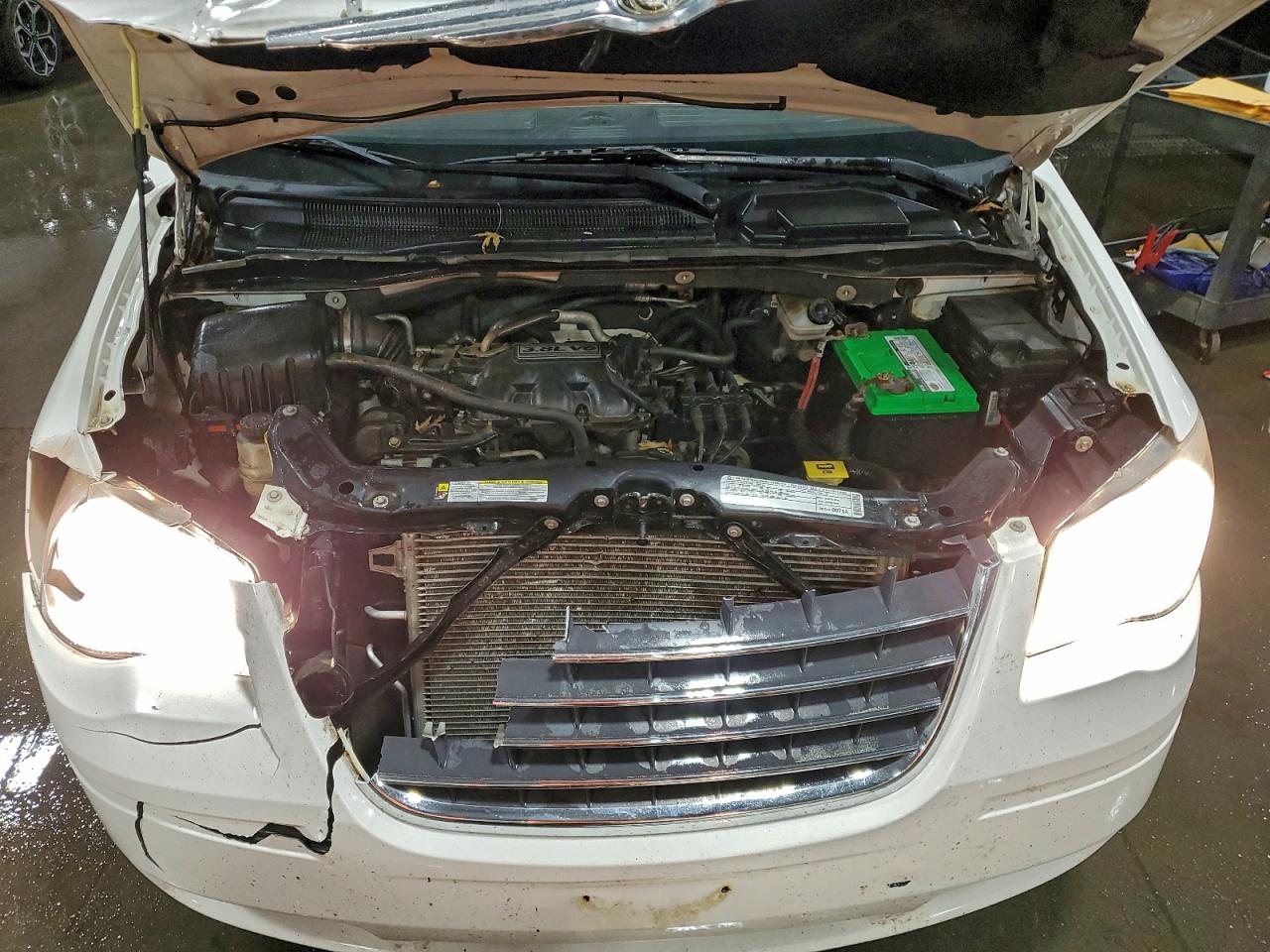 2009 Chrysler Town & Country Touring VIN: 2A8HR54189R525750 Lot: 93050155